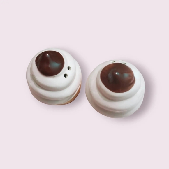 Vintage Icecream salt and pepper - Picture 2 of 5
